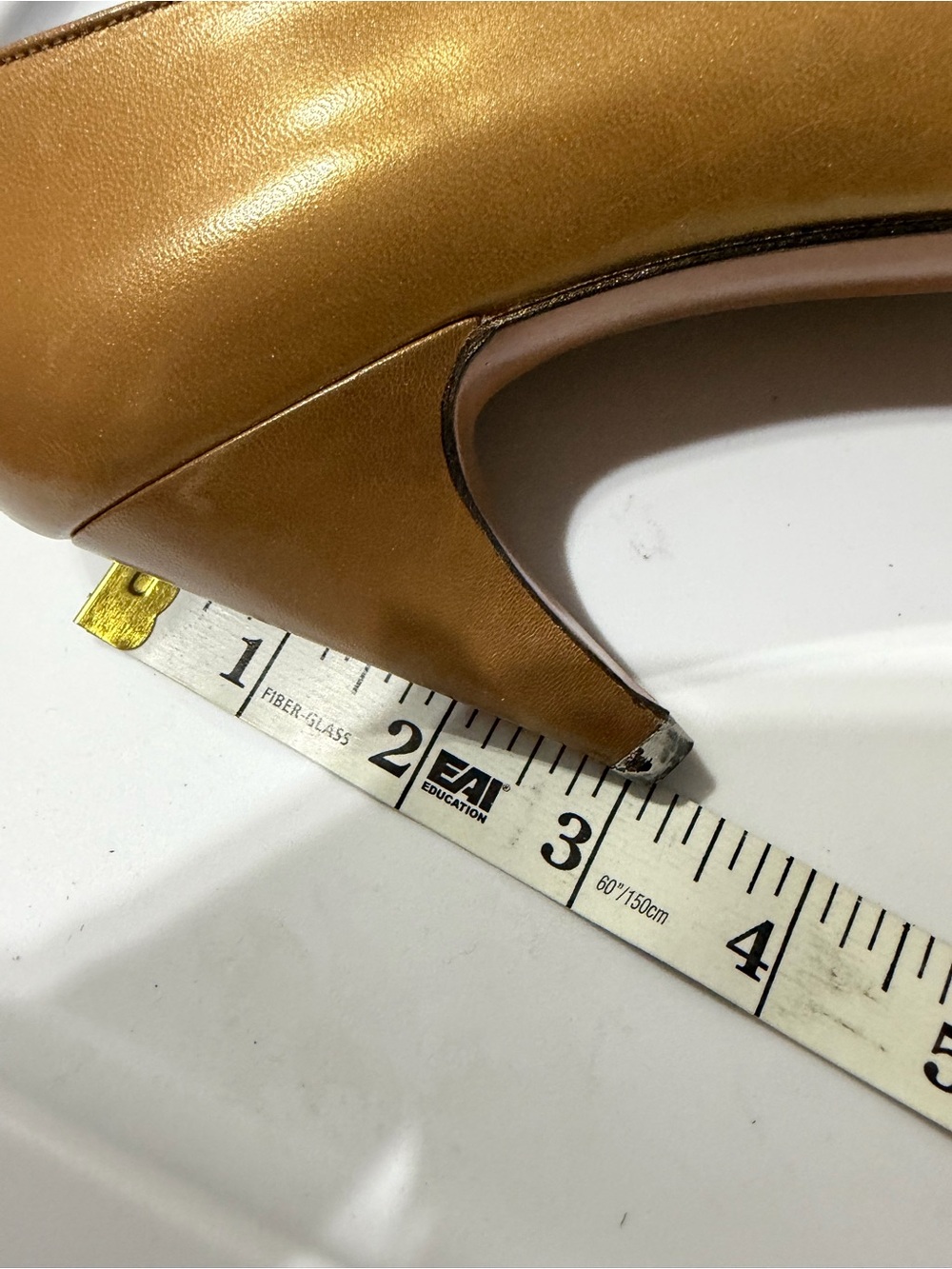 Vintage Evan-Picone Metallic Gold Leather Pointed Toe Pumps Made in Spain Size 7 - Picture 3 of 8